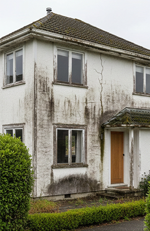 leaky-house-before-01 leaky-house-before-01